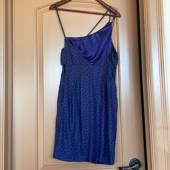 BCBGeneration one-should dress with POCKETS - Picture 2 of 3